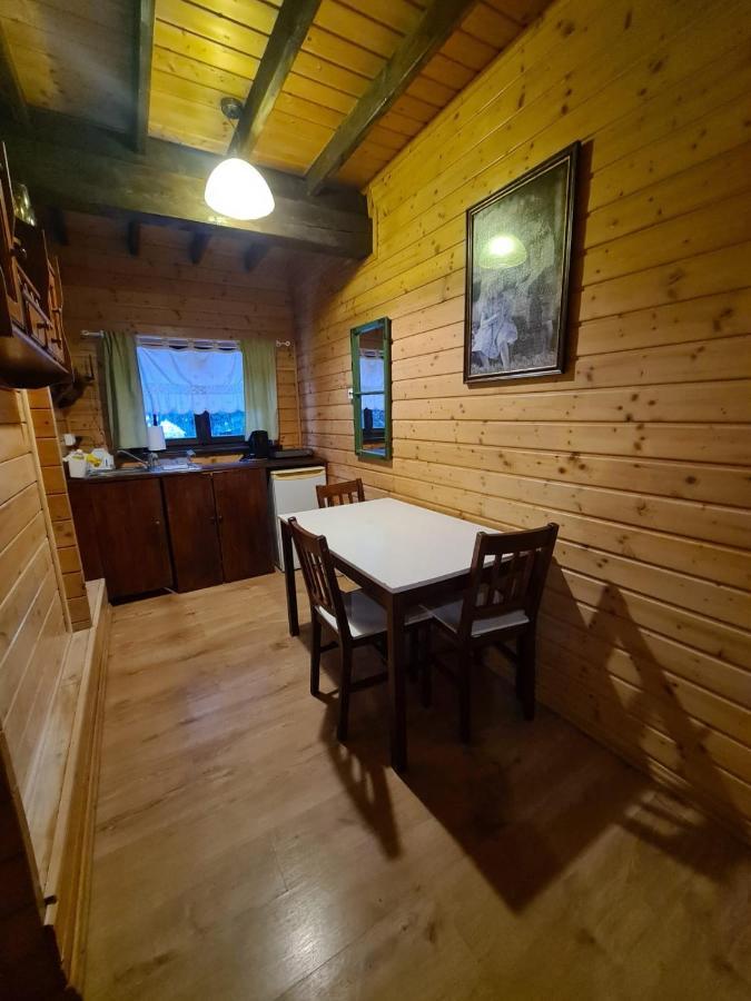 Chata Starych Znajomych Sanok Exterior foto