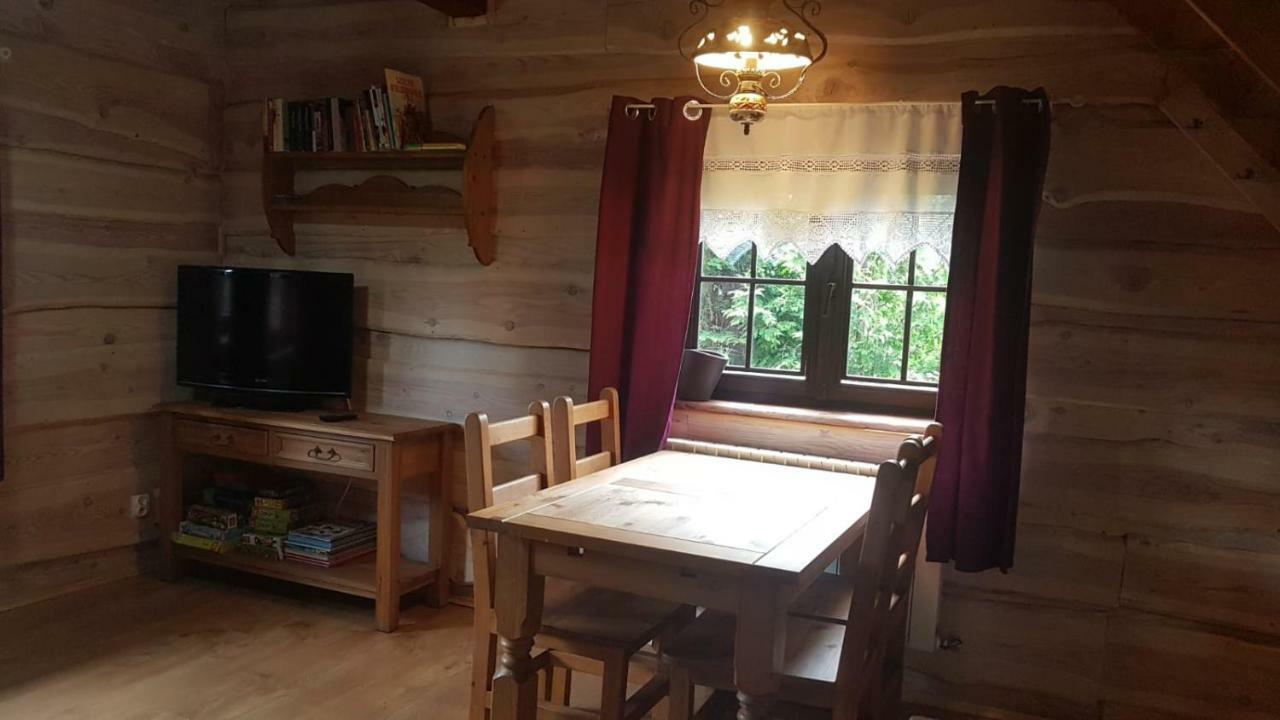 Chata Starych Znajomych Sanok Exterior foto